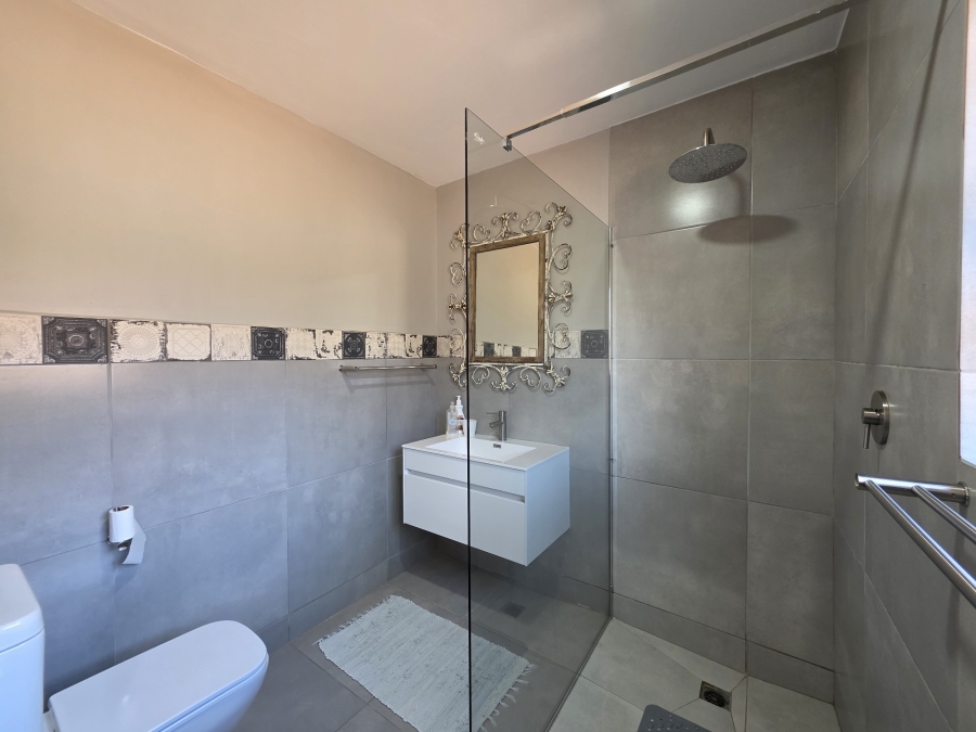 4 Bedroom Property for Sale in Wavecrest Eastern Cape